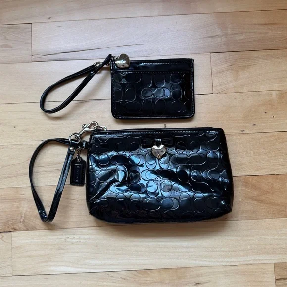 Coach Black Patent Leather Heart Charm Wristlet - Picture 4 of 4